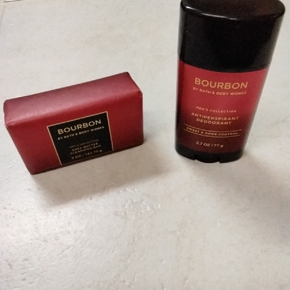Bath & Body Works Bourbon Red and Black Set